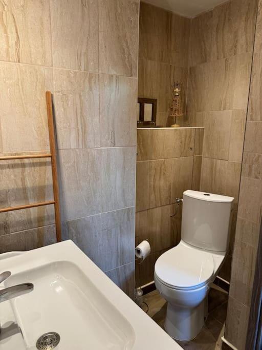 Appartement De Plain-Pied Avec Jardin อาวีญง ภายนอก รูปภาพ